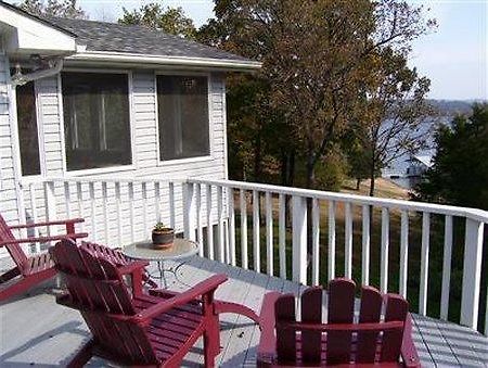 Anchor Inn On The Lake Bed And Breakfast Брэнсон Удобства фото